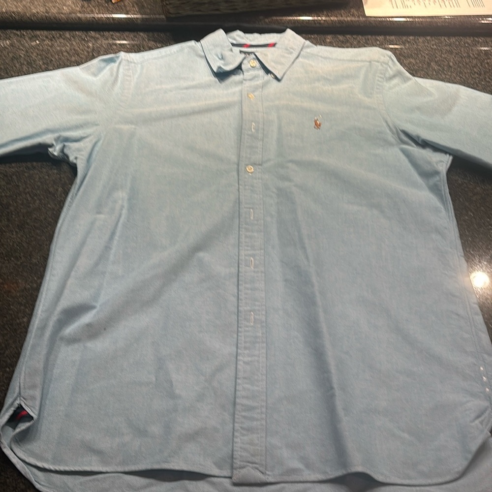 Men’s large light blue button down oxford